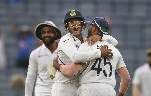 Indian cricket team players celebrate the dismissal of Keshav Maharaj. (PTI)
