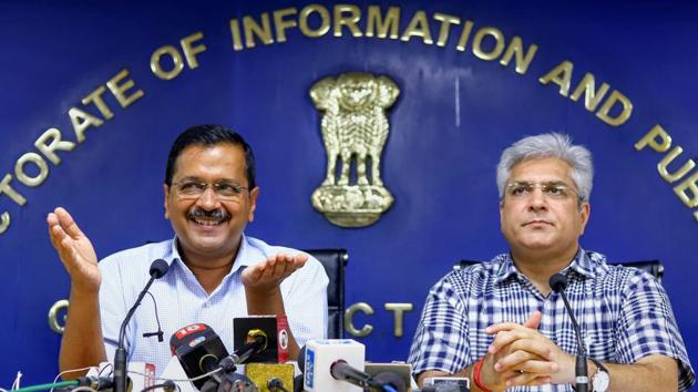 Delhi Chief Minister Arvind Kejriwal and State Transport Minister Kailash Gehlot address a press conference, in New Delhi. Women will be exempted from the odd-even road rationing scheme which is set to return in the national capital for the third time from November 4-15, Kejriwal announced. (PTI)