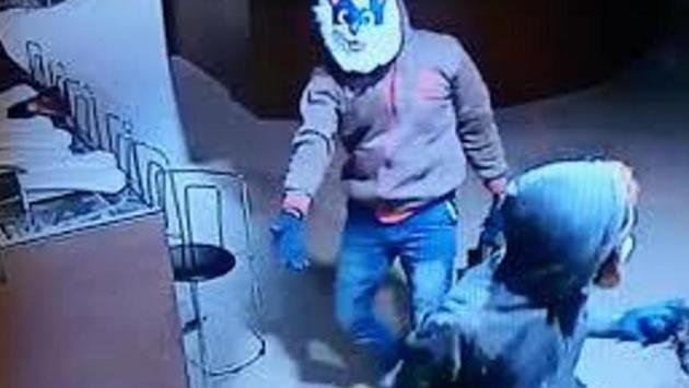 Trichy police on Sunday visited Ganesan’s place in Vadipatti, Madurai. (CCTV PHOTO.) Trichy police on Sunday visited Ganesan’s place in Vadipatti, Madurai. (CCTV PHOTO.)