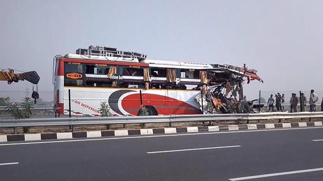 Nitin Gadkari launched the ‘one nation one tag’ campaign making FASTag compulsory on Agra- Lucknow Expressway. (PTI Photo) Nitin Gadkari launched the ‘one nation one tag’ campaign making FASTag compulsory on Agra- Lucknow Expressway. (PTI Photo)