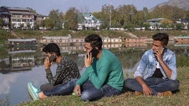 “I had not spoken to my relatives in Delhi and elsewhere outside Kashmir for 70 days. I want to hear from all of them and want to tell them we are still alive,” Basharat Ahmad, a resident of the old city of Srinagar, said. In just an hour, he said he made 30 calls. (ANI)