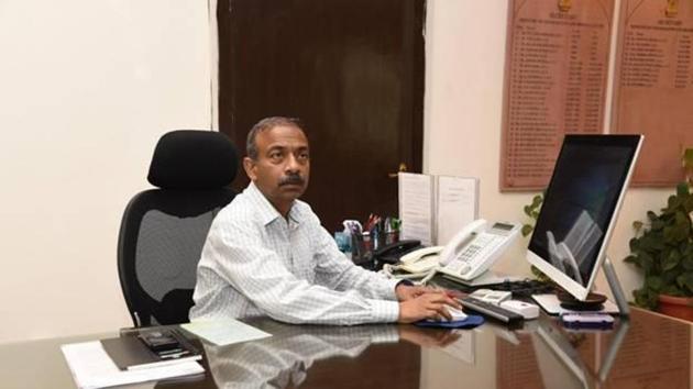 I-B Secretary Amit Khare takes additional charge of Secretary, Department of School Education and Literacy in HRD Ministry.(pib.gov.in)