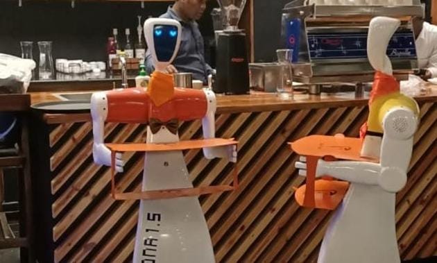The two robots named Champa and Chameli which will serve customers at the Robo Chef restaurant in Bhubaneswar.(HT PHOTO)