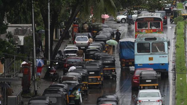 The Delhi government fixed the final set of rules on Thursday for next month’s odd-even road rationing restrictions. (Puneet Chandhok/Hindustan Times) The Delhi government fixed the final set of rules on Thursday for next month’s odd-even road rationing restrictions. (Puneet Chandhok/Hindustan Times)
