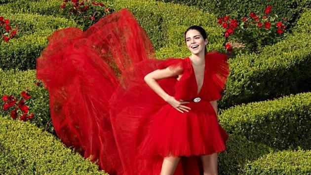 Speaking of ruffles making their way to India, fashion designer Giambattista Valli has brought his signature DNA known best to have been sported by the “Valli girls” namely Rihanna, Kendall Jenner and others. (iNSTAGRAM)
