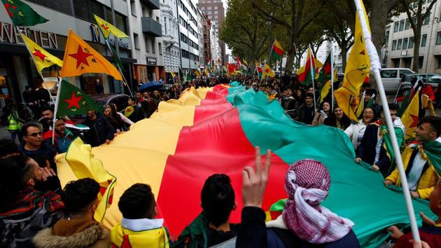 Pro-Kurdish demonstrators protest against Turkey's military action in northeastern Syria in Cologne, Germany. (Reuters photo) Pro-Kurdish demonstrators protest against Turkey's military action in northeastern Syria in Cologne, Germany. (Reuters photo)