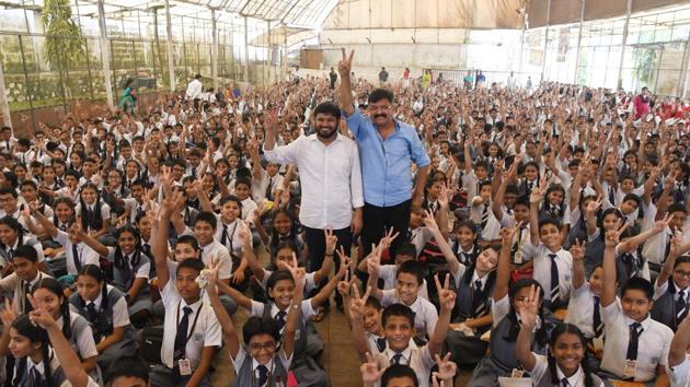 NCP candidate Jitendra Ahwad campaings with JNU leader Kanhaiya Kumar, at Mumbai, Maharashtra. (Praful Gangurde / HT Photo)