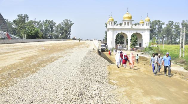 The under construction road which will give Indian pilgrims access to Kartarpur Sahib in Pakistan.(HT PHOTO)