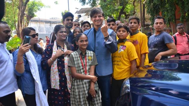 Vivek Oberoi after casting his vote.
