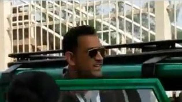 MS Dhoni entering his car outside the JSCA Stadium Complex.(Twitter Image)