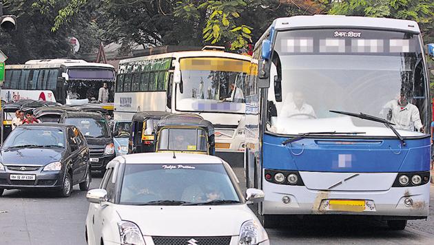 Delhi currently has 446 registered bus routes, of which several have become non-functional over the years, which means buses no longer ply on those routes.(HT File / Representational Photo)