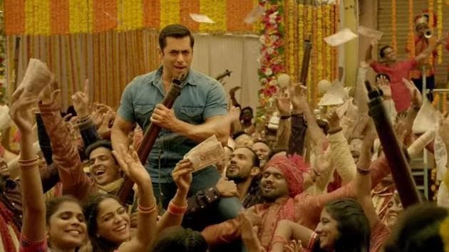 Dabangg 3 trailer: Salman Khan digitally de-ages, drops his pants and mouths whistle-worthy dialogues.