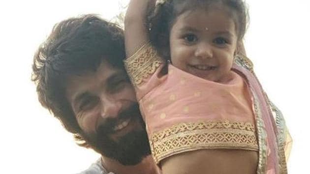 Shahid Kapoor plays with daughter Misha.