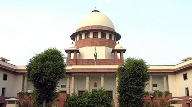 A senior judge of the Supreme Court who is heading the constitution bench hearing petitions on the law acquisition law, will not recuse from the case, the Supreme Court ruled on Wednesday.(Sunil Saxena/HT File Photo)