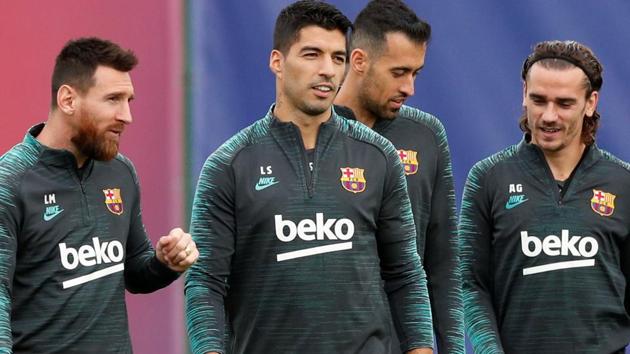 SBarcelona's Lionel Messi, Luis Suarez, Sergio Busquets and Antoine Griezmann during training.(REUTERS) SBarcelona's Lionel Messi, Luis Suarez, Sergio Busquets and Antoine Griezmann during training.(REUTERS)