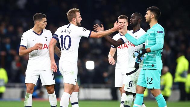 Tottenham Hotspur's Erik Lamela, Harry Kane, Davinson Sanchez and Paulo Gazzaniga celebrate after the match (REUTERS) Tottenham Hotspur's Erik Lamela, Harry Kane, Davinson Sanchez and Paulo Gazzaniga celebrate after the match (REUTERS)