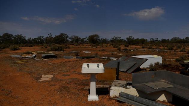 A bathroom sink sits near the shack of Barkindji Elder David William Clark in Wilcannia. The past two years have been the driest in the catchment area of the Darling, which flows 2,844 km over the outback to the sea, and adjoining Murray river since records began in 1900. Last summer was the hottest on record, and in Menindee, where temperatures regularly top 38 Celsius, another scorching season is expected. (Tracey Nearmy / REUTERS) A bathroom sink sits near the shack of Barkindji Elder David William Clark in Wilcannia. The past two years have been the driest in the catchment area of the Darling, which flows 2,844 km over the outback to the sea, and adjoining Murray river since records began in 1900. Last summer was the hottest on record, and in Menindee, where temperatures regularly top 38 Celsius, another scorching season is expected. (Tracey Nearmy / REUTERS)