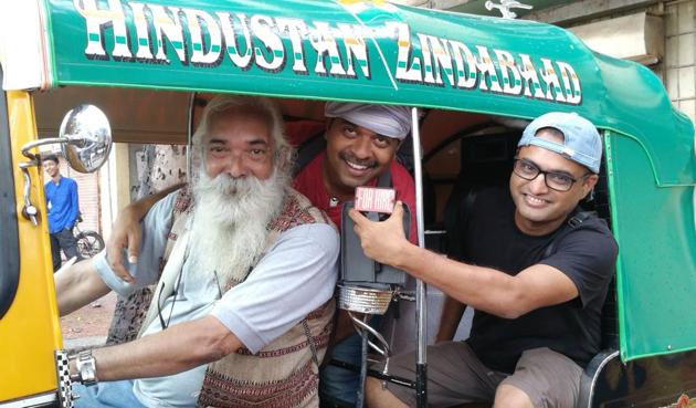 Gangadharan Menon, Aslam Saiyad and Gopal MS take in the sights at one of their recent Hallu Hallu excursions.(HT PHOTO) Gangadharan Menon, Aslam Saiyad and Gopal MS take in the sights at one of their recent Hallu Hallu excursions.(HT PHOTO)
