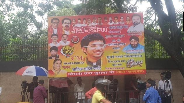 Poster outside Matoshree projects Aaditya Thackeray as Maharashtra chief minister (ANI photo) Poster outside Matoshree projects Aaditya Thackeray as Maharashtra chief minister (ANI photo)