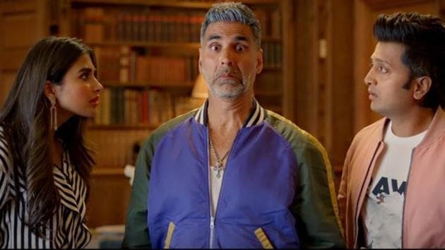 Akshay Kumar leads the star cast in Housefull 4 that has earned an estimated <span class='webrupee'>?</span>50 crore in the first three days of its release.