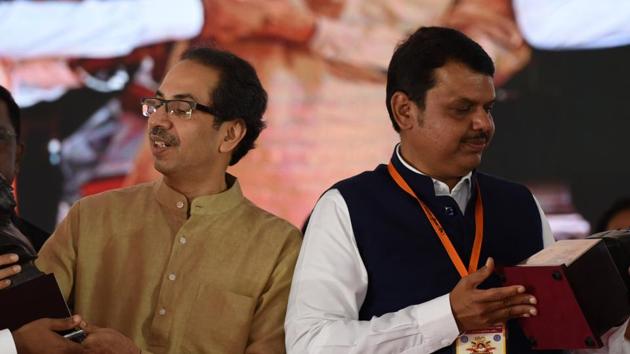 BJP and Shiv Sena are in the middle of a race to get the support of MLAs from smaller parties and independents to bolster their numbers that the two parties believe would help them get a better deal when the power-sharing formula is worked out. (Bachchan Kumar/ HT FILE Photo) BJP and Shiv Sena are in the middle of a race to get the support of MLAs from smaller parties and independents to bolster their numbers that the two parties believe would help them get a better deal when the power-sharing formula is worked out. (Bachchan Kumar/ HT FILE Photo)