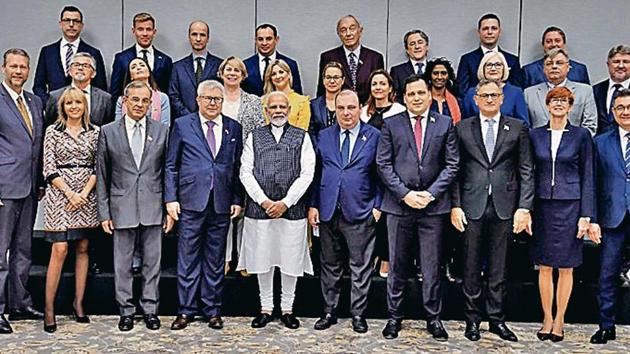 PM Narendra Modi with members of the European Parliament in New Delhi on Monday.(Reuters)