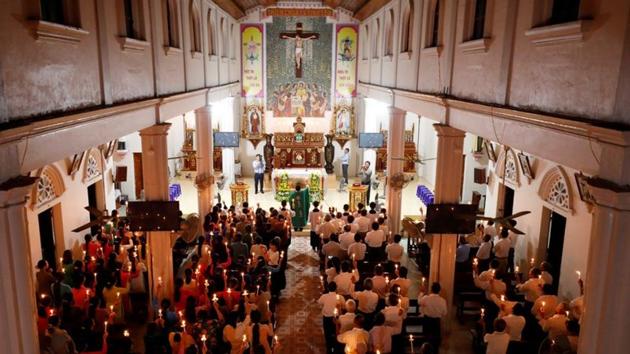 Catholics attend a mass prayer the victims at My Khanh parish in Nghe An province. Luong’s father said he had tried to persuade his son, whose “grass” route had taken him across Asia to Russia in October 2017, then Ukraine, where he lived with other migrants in a warehouse for six months, not to press on. “He said in Britain it’s more fun and that there’s a community there,” Nguyen Dinh Gia said. (Kham / REUTERS)