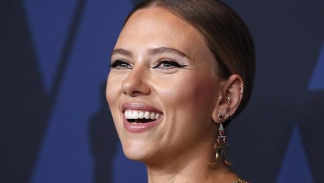 Scarlett Johansson at 2019 Governors Awards red carpet. (REUTERS/Mario Anzuoni)
