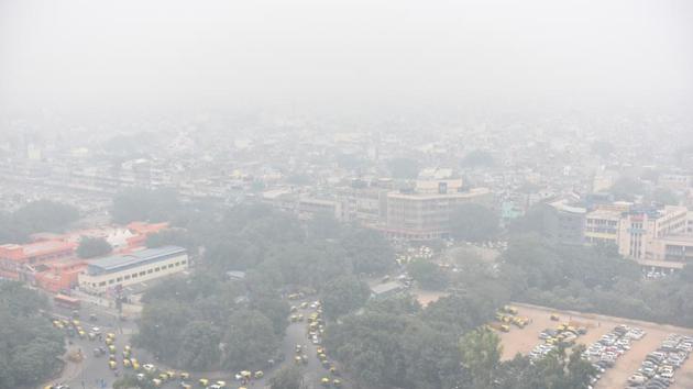 A view of smog engulfed over the National Capital Region resulting in pollution, at Civic Centre, in New Delhi, India, on Tuesday, October 29, 2019, two days after Diwali.(Sanchit Khanna/HT PHOTO) A view of smog engulfed over the National Capital Region resulting in pollution, at Civic Centre, in New Delhi, India, on Tuesday, October 29, 2019, two days after Diwali.(Sanchit Khanna/HT PHOTO)