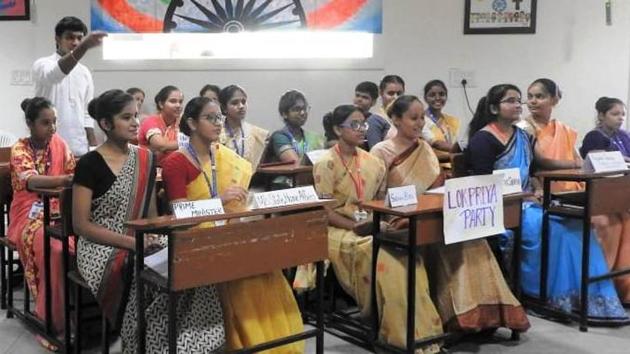 Students learnt about the functioning of parliament(HT) Students learnt about the functioning of parliament(HT)