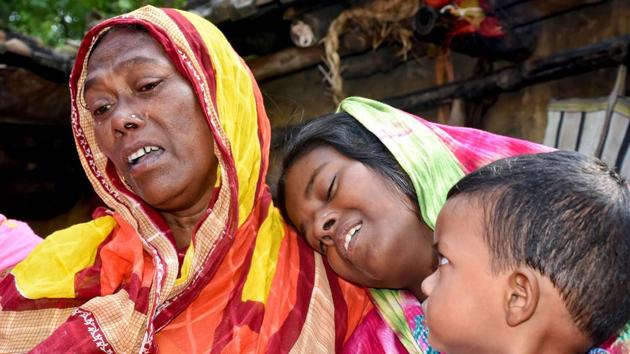 Family members of labourers, who were shot dead by terrorists in Jammu and Kashmir's Kulgam, mourn at their village in Murshidabad district of West Bengal. (PTI) Family members of labourers, who were shot dead by terrorists in Jammu and Kashmir's Kulgam, mourn at their village in Murshidabad district of West Bengal. (PTI)