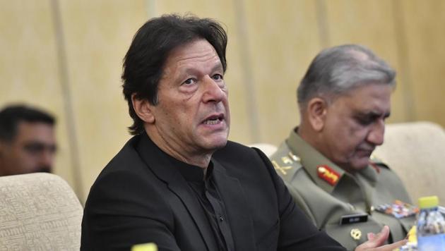 Pakistan PM Imran Khan on Friday waived off 2 requirements for Sikhs coming for Kartarpur pilgrimage(AP Photo)