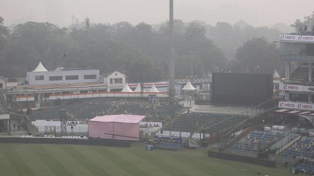Representative image: Arun Jaitley Stadium covered in thick smog.(AP)