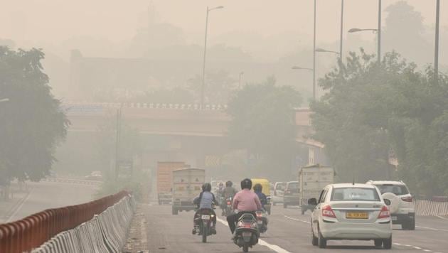 Cloud cover, farm fires, Diwali pollution: Why Delhi is gasping for ...