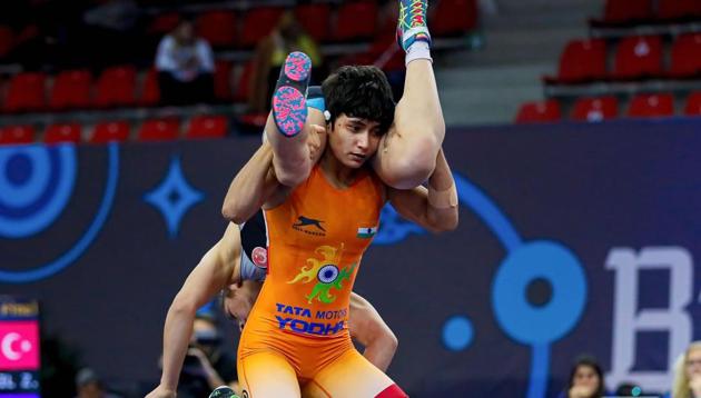 Indian grappler Pooja Gehlot (53kg) in action against Turkey’s Zeynep Yetgil during the semifinals of the UWW Under-23 World Wrestling Championships in Budapest.(PTI) Indian grappler Pooja Gehlot (53kg) in action against Turkey’s Zeynep Yetgil during the semifinals of the UWW Under-23 World Wrestling Championships in Budapest.(PTI)