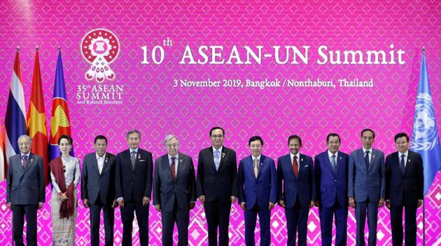 United Nations Secretary-General Antonio Guterres poses with ASEAN leaders during a summit, in Bangkok. (Reuters photo) United Nations Secretary-General Antonio Guterres poses with ASEAN leaders during a summit, in Bangkok. (Reuters photo)