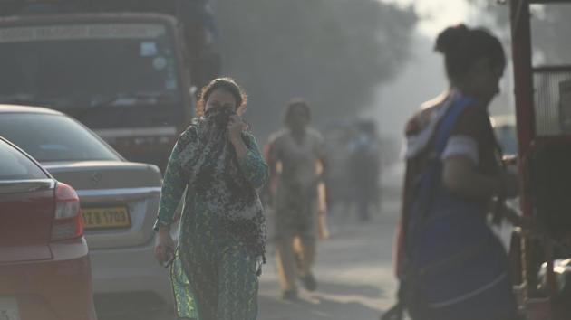 Even in places where air pollution is comparatively low in India, it exceeds national and WHO norms during seasonal peaks, leading to cumulative exposure and sustained damage to the entire population. (Representative image)(Raj K Raj/HT PHOTO)