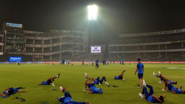 Indian cricket team members warm up.(PTI)