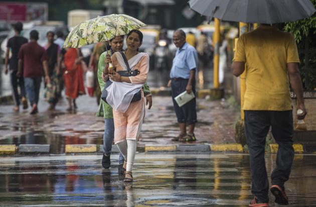 Mumbai received rainfall on November 1, 2019 as a result of cyclone Maha.(Pratik Chorge/HT Photo) Mumbai received rainfall on November 1, 2019 as a result of cyclone Maha.(Pratik Chorge/HT Photo)