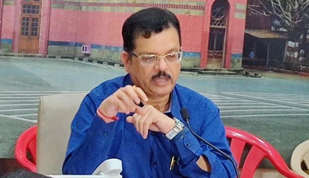 Deepak Mhaisekar, Pune divisional commissioner, during a press conference in the city on Sunday. (HT PHOTO) Deepak Mhaisekar, Pune divisional commissioner, during a press conference in the city on Sunday. (HT PHOTO)