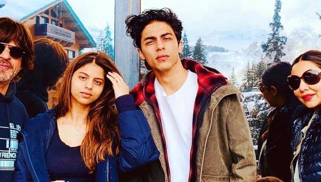 Shah Rukh Khan, Suhana, Aryan and Gauri during their vacation.