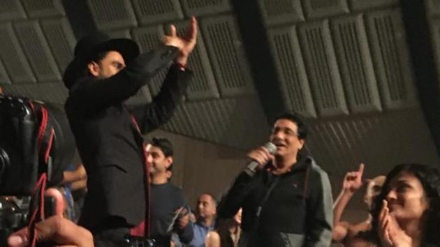 Ranveer Singh applauds Shiamak Davar at the Selcouth show. (Malavika Sangghvi) Ranveer Singh applauds Shiamak Davar at the Selcouth show. (Malavika Sangghvi)