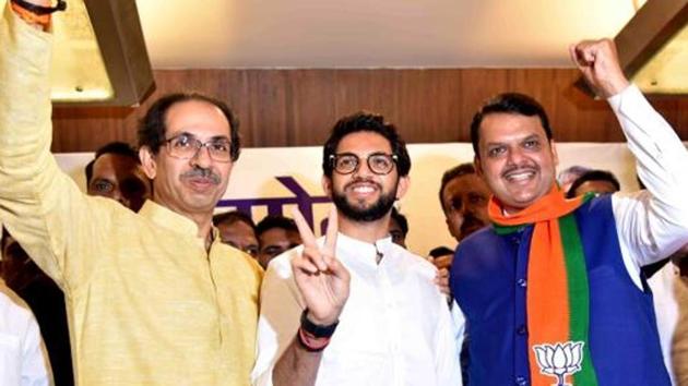 Devendra Fadnavis met Amit Shah; Sharad Pawar held discussions with Congress president Sonia Gandhi in Delhi.(PTI photo) Devendra Fadnavis met Amit Shah; Sharad Pawar held discussions with Congress president Sonia Gandhi in Delhi.(PTI photo)