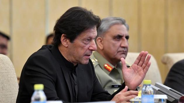 Pakistan's Prime Minister Imran Khan (left) (REUTERS File Photo) Pakistan's Prime Minister Imran Khan (left) (REUTERS File Photo)