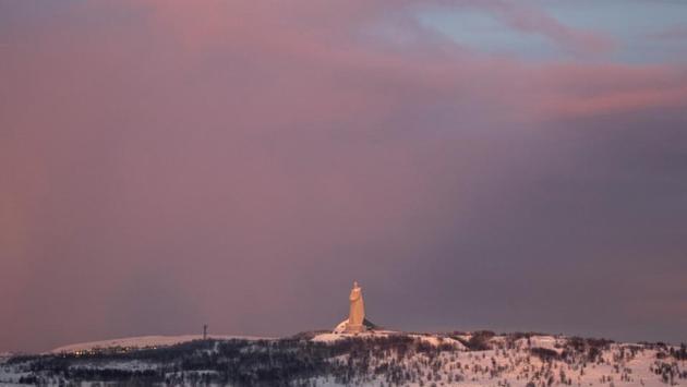 A view shows a World War Two monument--To The Defenders of Soviet Arctic, in Murmansk, Russia. Nikolai Chagin, a mechanic from the Russian town of Severodvinsk, has worked at the shipyard in Kirkenes since 2006. “I don’t have those problems I used to have in Russia before: I have a good job, a normal salary,” he said. About 10% of Kirkenes residents are now from the Kola Peninsula. (Maxim Shemetov / REUTERS) A view shows a World War Two monument--To The Defenders of Soviet Arctic, in Murmansk, Russia. Nikolai Chagin, a mechanic from the Russian town of Severodvinsk, has worked at the shipyard in Kirkenes since 2006. “I don’t have those problems I used to have in Russia before: I have a good job, a normal salary,” he said. About 10% of Kirkenes residents are now from the Kola Peninsula. (Maxim Shemetov / REUTERS)