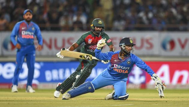 Bangladeshi player Liton Das being run out by Indian wicket-keeper Rishabh Pant(PTI) Bangladeshi player Liton Das being run out by Indian wicket-keeper Rishabh Pant(PTI)