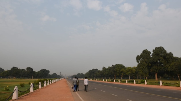 A change in the wind direction to northwesterly and stubble plume intrusion is expected by November 9. (Photo: Arvind Yadav/ Hindustan Times) A change in the wind direction to northwesterly and stubble plume intrusion is expected by November 9. (Photo: Arvind Yadav/ Hindustan Times)