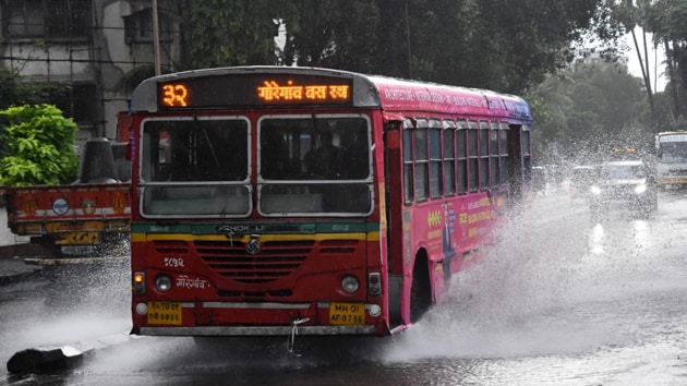 Mumbai recorded 32.7mm rain between 5.30am and 9.30am, and 29.6mm between 9.30am and 11.30am on November 8, 2019.(HT Photo)