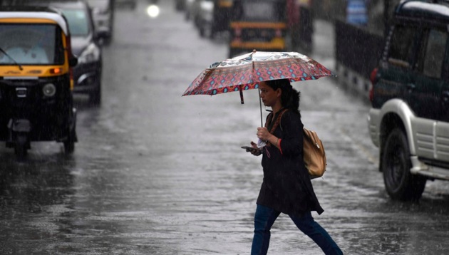 Mumbai suburbs recorded light to moderate showers during the early hours on Friday, November 8, 2019. (HT Photo) Mumbai suburbs recorded light to moderate showers during the early hours on Friday, November 8, 2019. (HT Photo)
