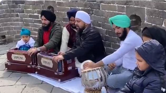 The unusual video has captured attention of many people. (Twitter/@PedestrianPoet) The unusual video has captured attention of many people. (Twitter/@PedestrianPoet)